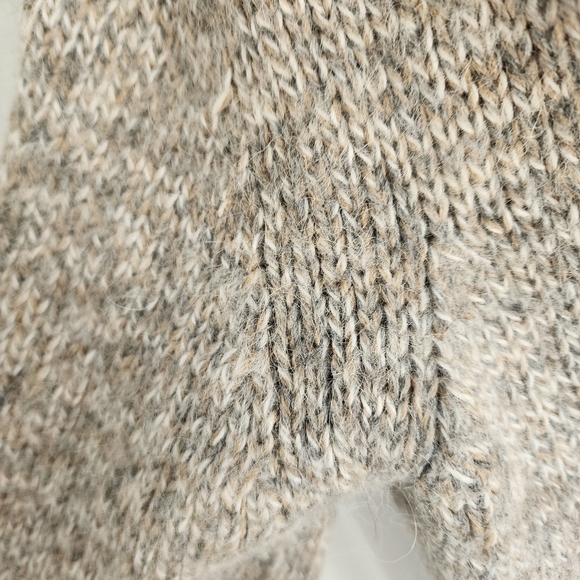 Liberty Island Cozy Beige Cable Knit Sweater Acyrlic Blend with Merino Alpaca L - Picture 5 of 8